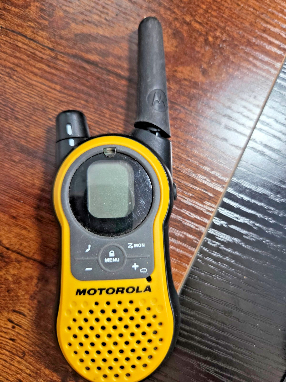 PAIR OF MIDLAND FRS RADIOS, BOTH WORK, ONE MISSING BATTERY COVER BOGO
