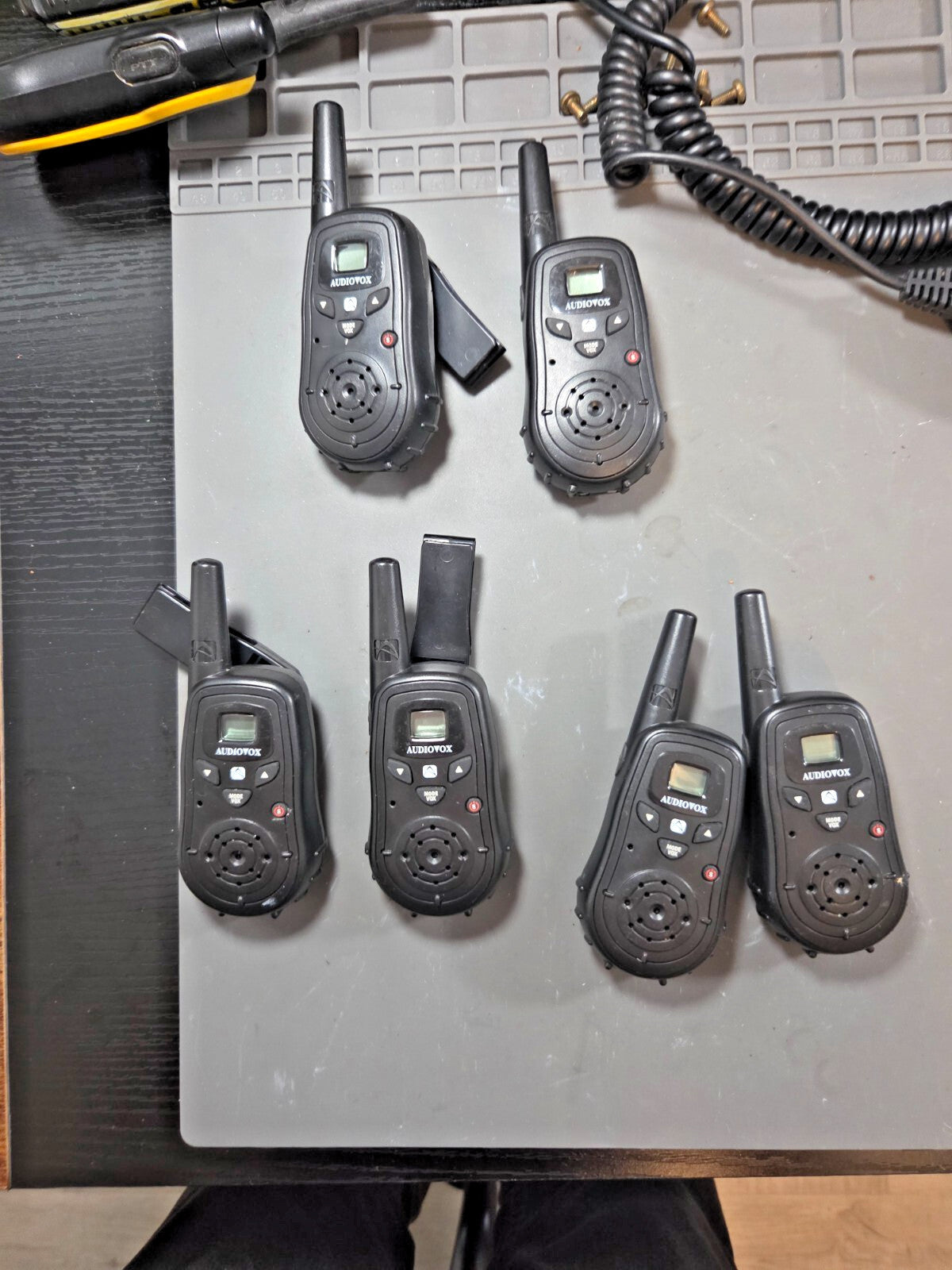 PAIR OF AUDIOVOX FRS PERSONAL RADIOS WORKING CONDITION TESTED