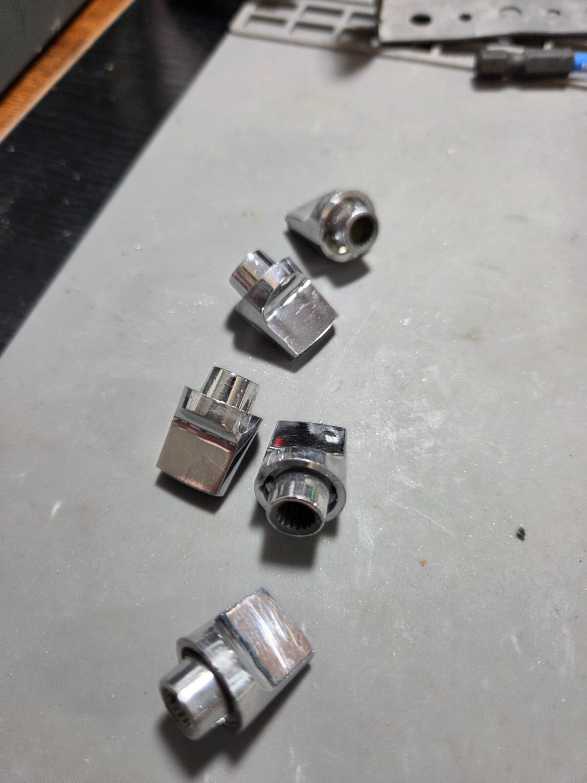 COMPLETE SET OF KNOBS FOR ROBYN GT-7C MOBILE CB RADIO